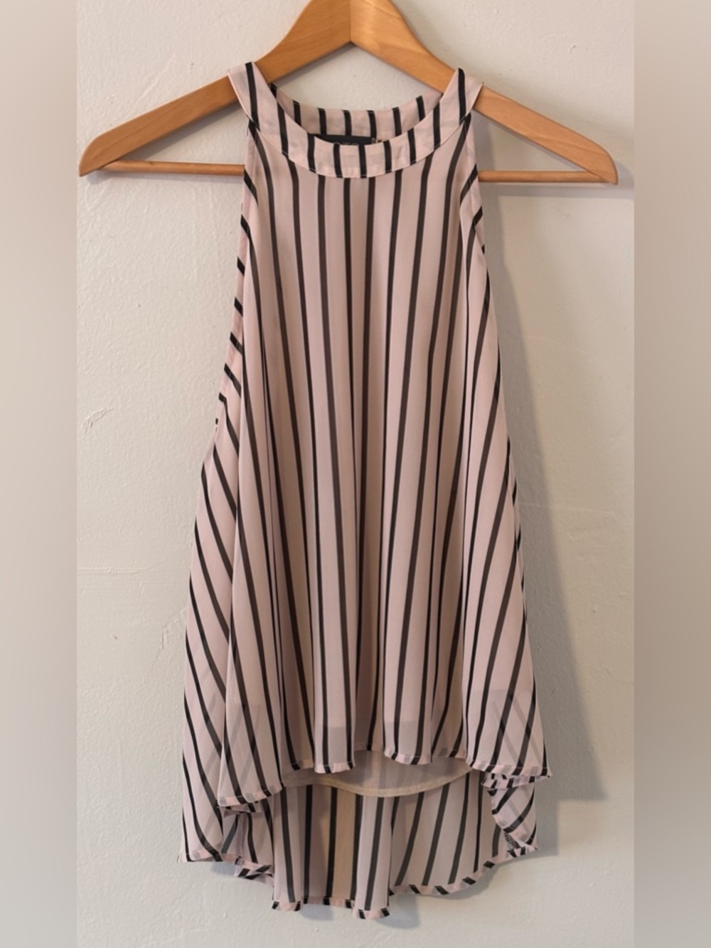 🌸 ASTR Sleeveless Striped Cream and Black Blouse Top Size Medium